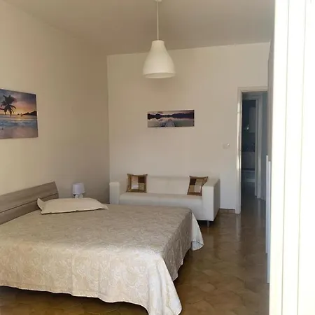 Sofia S House 2 * Lido Marini